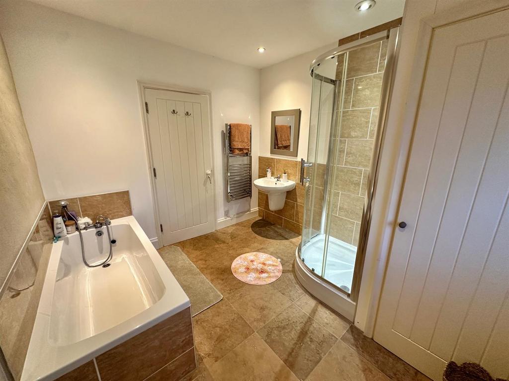 BH - House bathroom