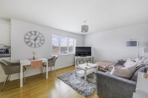 undefined, Malmstone Avenue, Redhill RH1