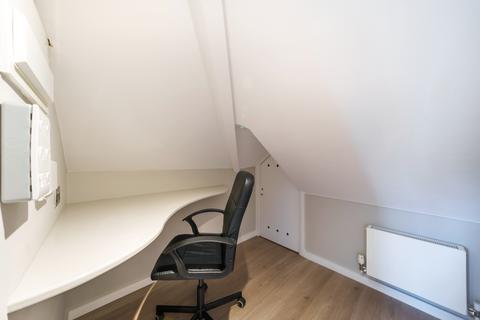 1 bedroom flat to rent, Hayes Crescent London NW11