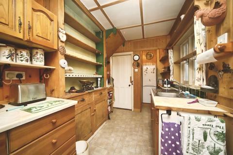 3 bedroom semi-detached house for sale, Greenway Crescent, Taunton