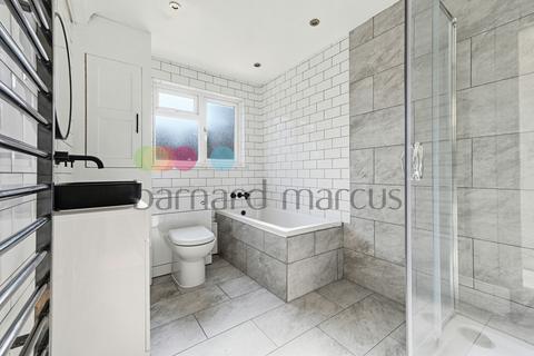 2 bedroom terraced house to rent, Keens Road, CROYDON