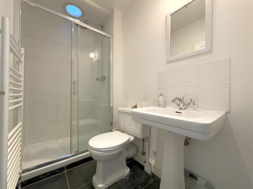 Shower room.jpg