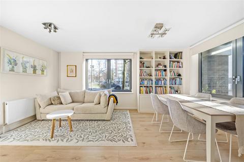 1 bedroom flat for sale, Hollyfield, Finsbury Park