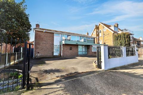 6 bedroom detached house for sale, St. Pauls Road, Clacton-on-sea CO15