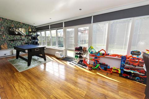 6 bedroom detached house for sale, St. Pauls Road, Clacton-on-sea CO15