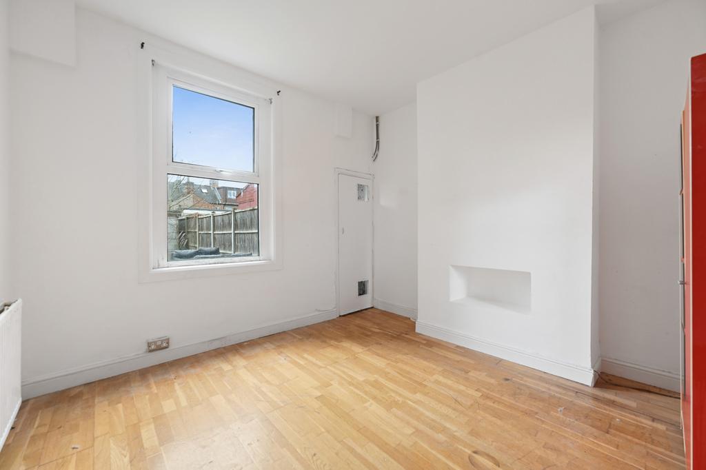 3 bed terraced house for sale Graham Road, Harrow