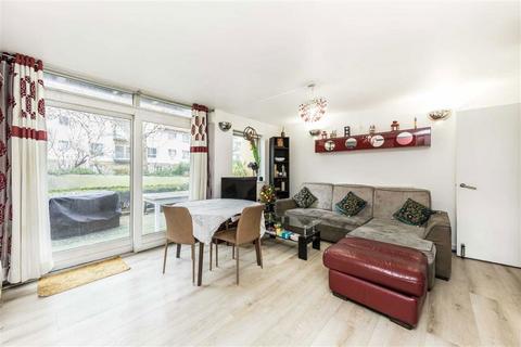 2 bedroom flat to rent, Greenroof Way, London SE10