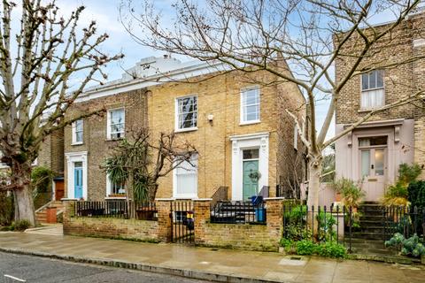 2 bedroom flat to rent, Albion Drive London E8