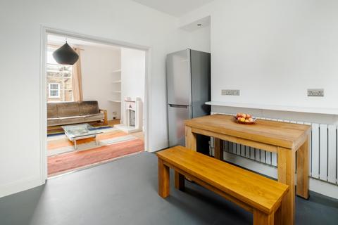 2 bedroom flat to rent, Albion Drive London E8
