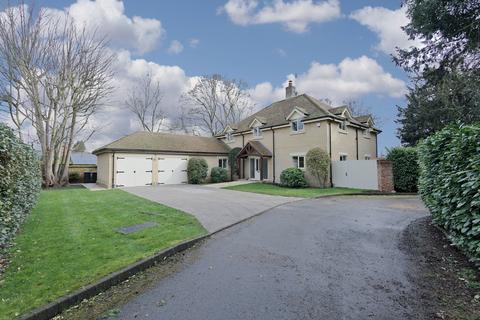 4 bedroom detached house for sale, Clifton House Gardens, Shefford SG17