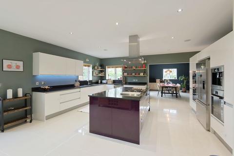 4 bedroom detached house for sale, Clifton House Gardens, Shefford SG17