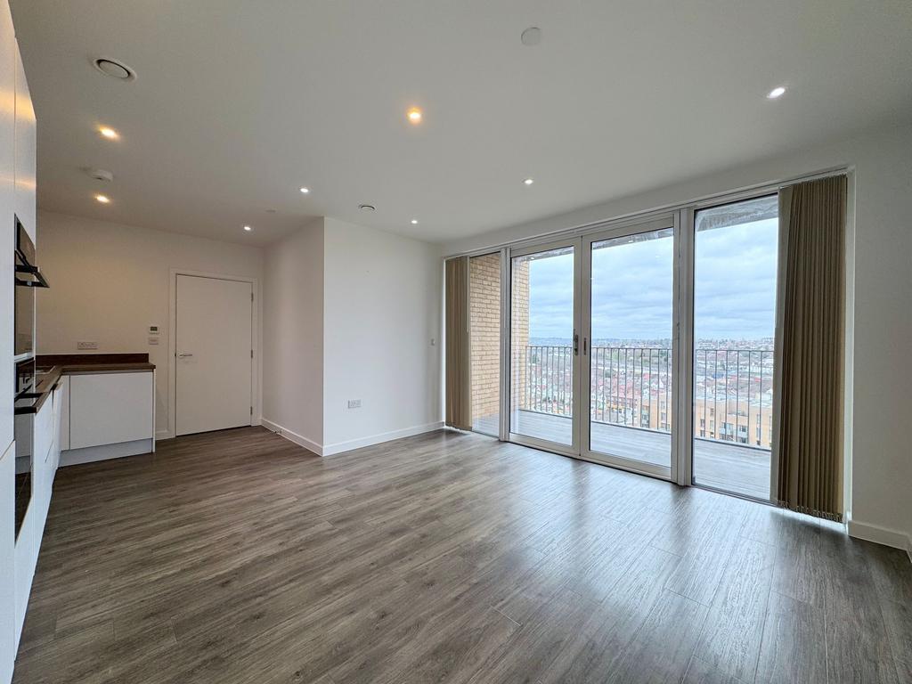 Open plan Lounge/kitchen/dining area