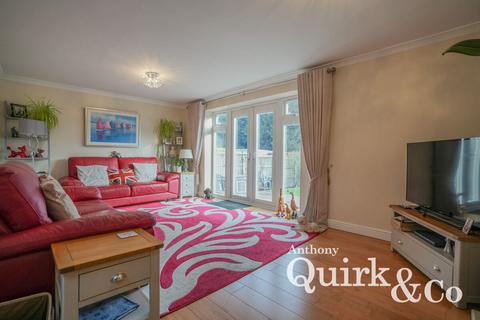 undefined, Central Drive, Hornchurch, RM12