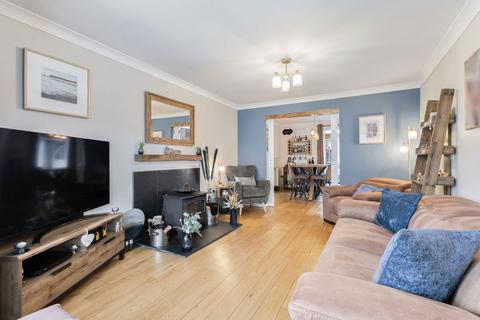 4 bedroom detached house for sale, Dunniwood Drive, Castleford WF10