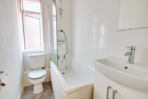 1 bedroom flat for sale, BITTERNE PARK! NO CHAIN! LOW CHARGES! MODERN KITCHEN!