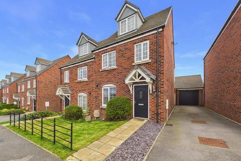 3 bedroom semi-detached house for sale, Woodgreen Square, Chinnor, Oxfordshire