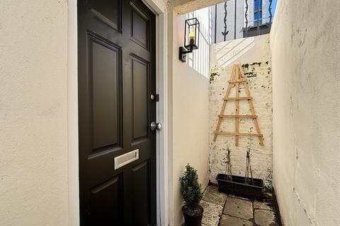 1 bedroom flat to rent, CUMBERLAND PLACE, SO15