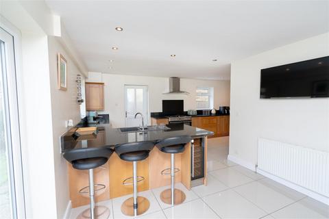 3 bedroom detached house for sale, The Meadows, Leeds LS25