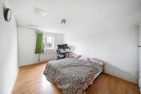 2 bedroom apartment for sale, Academy Place, Isleworth TW7