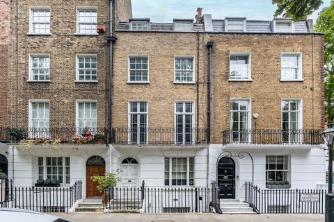 2 bedroom flat to rent, 58-59 Brompton Square London SW3