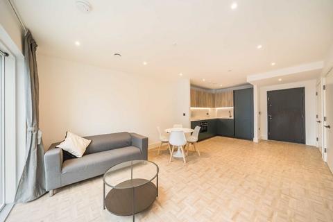 1 bedroom flat to rent, Monarch Square, LONDON SW11