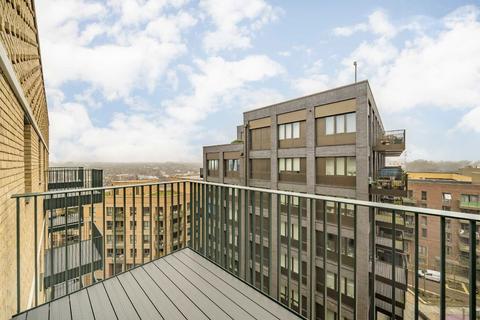 1 bedroom flat to rent, Monarch Square, LONDON SW11