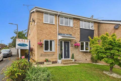4 bedroom detached house for sale, Landseer Close, Dronfield