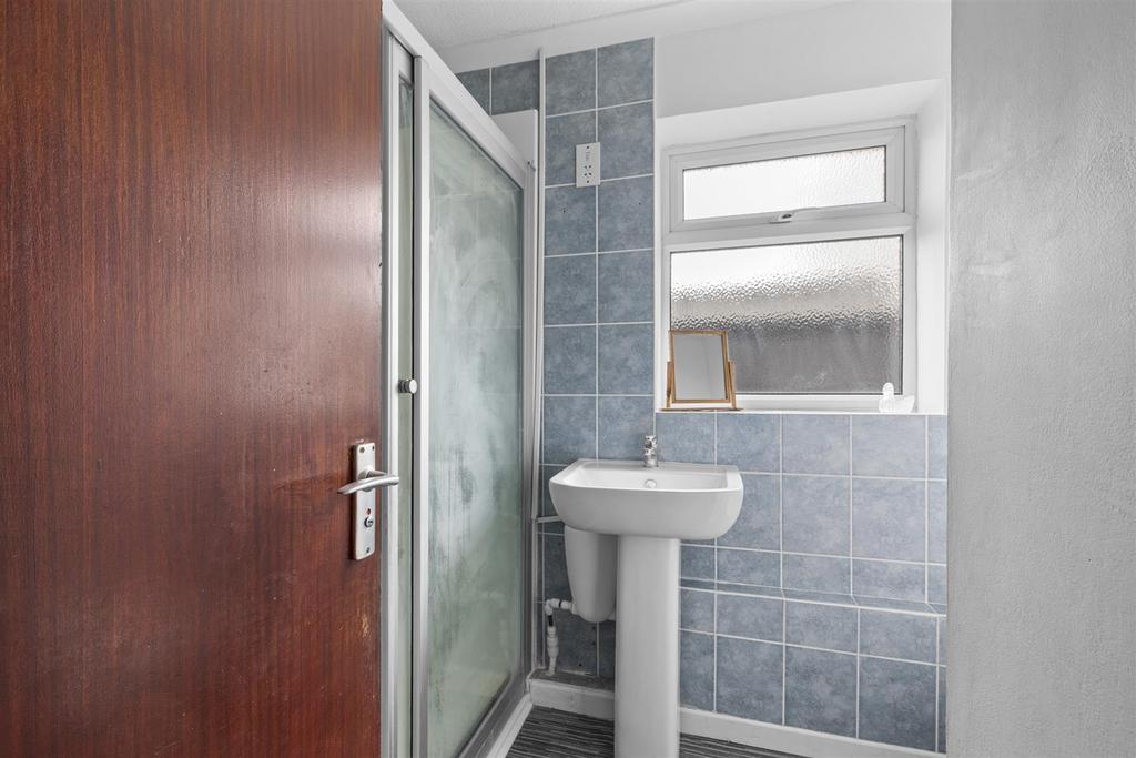 Family Shower Room