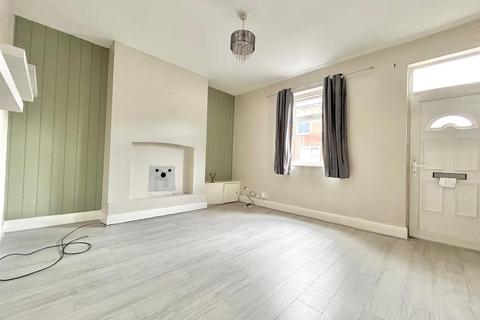 2 bedroom end of terrace house for sale, Gordon Street, Leigh