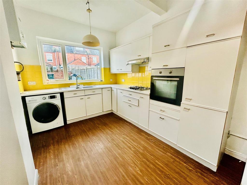 Kitchen1.jpg