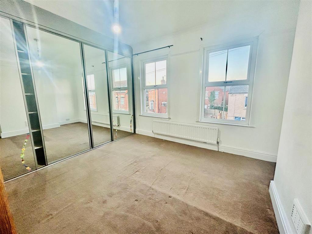 Master room 3.jpg