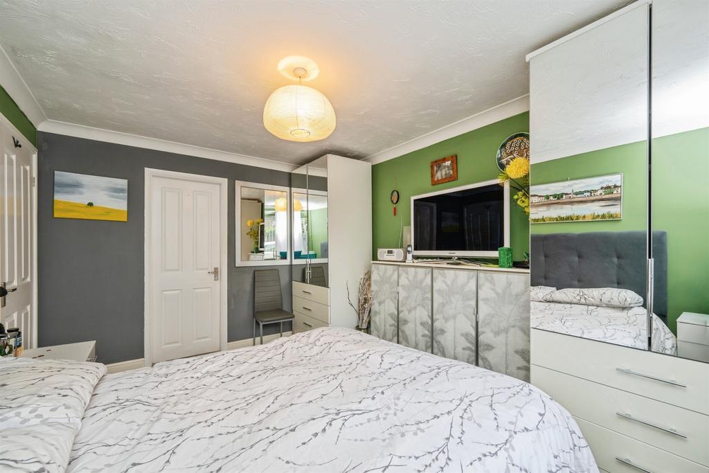 Main Bedroom: