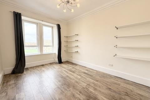 2 bedroom flat to rent, Roslea Drive, Glasgow, G31