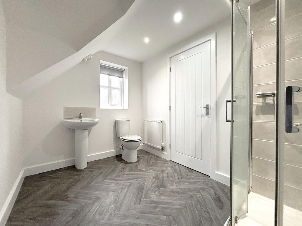 Bed 2 en-suite