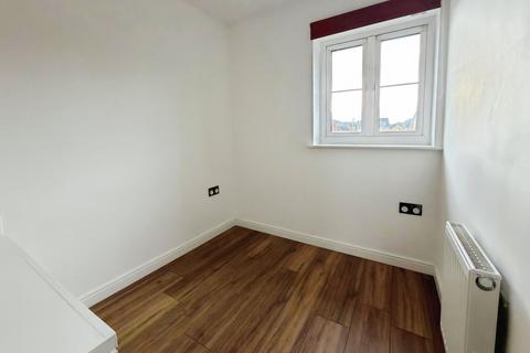 3 bedroom semi-detached house to rent, Ynys Bery Close, CAERPHILLY, CF83