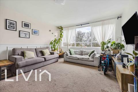 2 bedroom flat for sale, South Norwood SE25