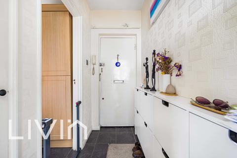 2 bedroom flat for sale, South Norwood SE25