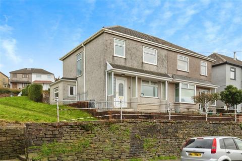 3 bedroom property to rent, Beaumont Crescent, SWANSEA, SA1