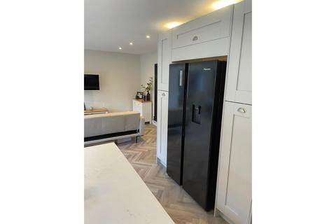 4 bedroom detached house for sale, Beamish Way, Buckingham, MK18