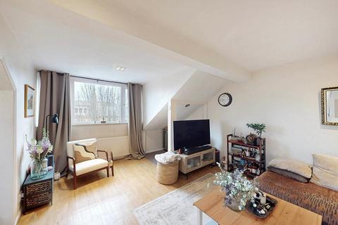 2 bedroom flat for sale, New Instruction 2 Double Bedrooms Finsbury Park Road