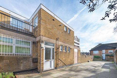 3 bedroom flat to rent, Cherry Laurel Walk, Brixton Hill, London, SW2