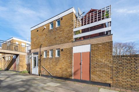 3 bedroom flat to rent, Cherry Laurel Walk, Brixton Hill, London, SW2