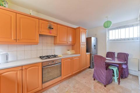 3 bedroom flat to rent, Cherry Laurel Walk, Brixton Hill, London, SW2