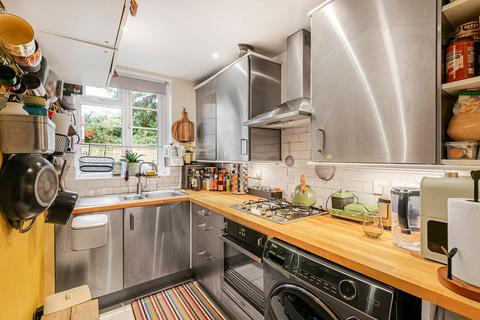 2 bedroom flat for sale, Manor Vale, Brentford, TW8