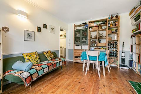 2 bedroom flat for sale, Manor Vale, Brentford, TW8