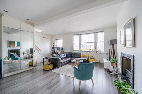 3 bedroom flat for sale, Birchington Road, West Hampstead, London, NW6