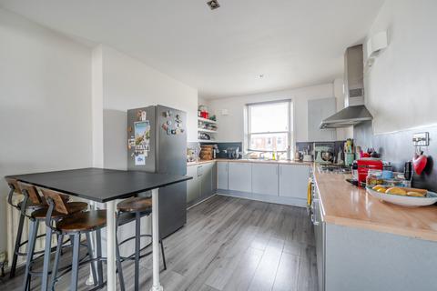 3 bedroom flat for sale, Birchington Road, West Hampstead, London, NW6