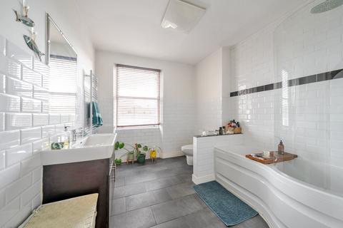 3 bedroom flat for sale, Birchington Road, West Hampstead, London, NW6