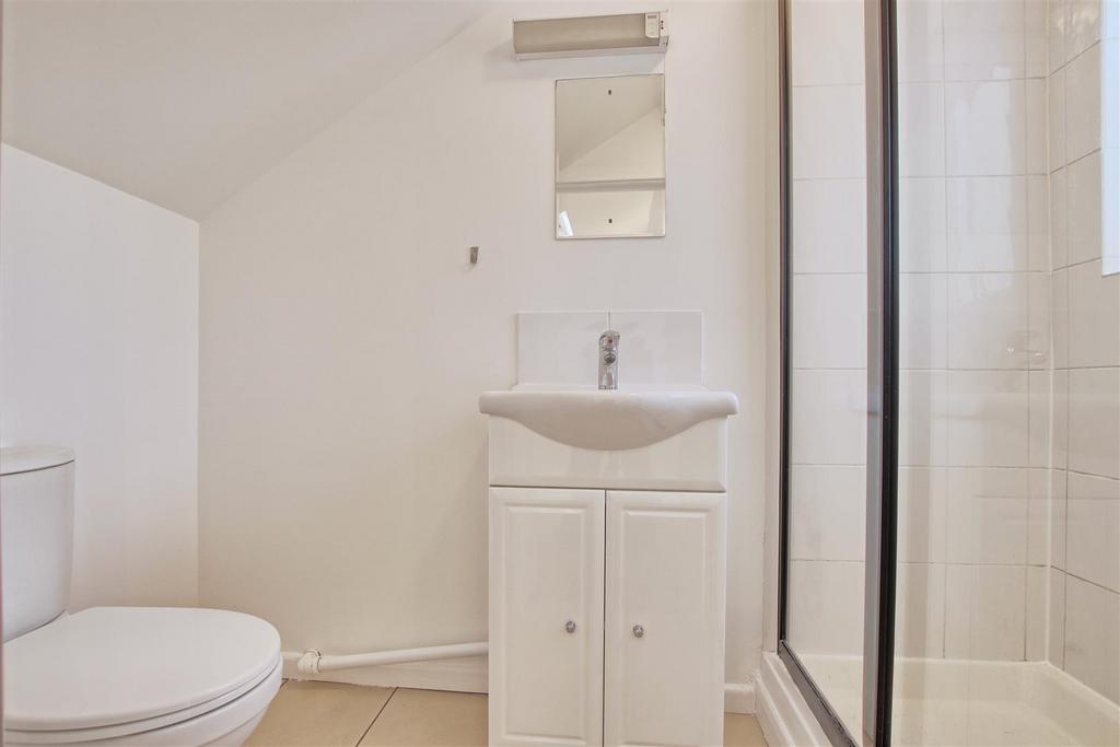 Ensuite 1.jpg
