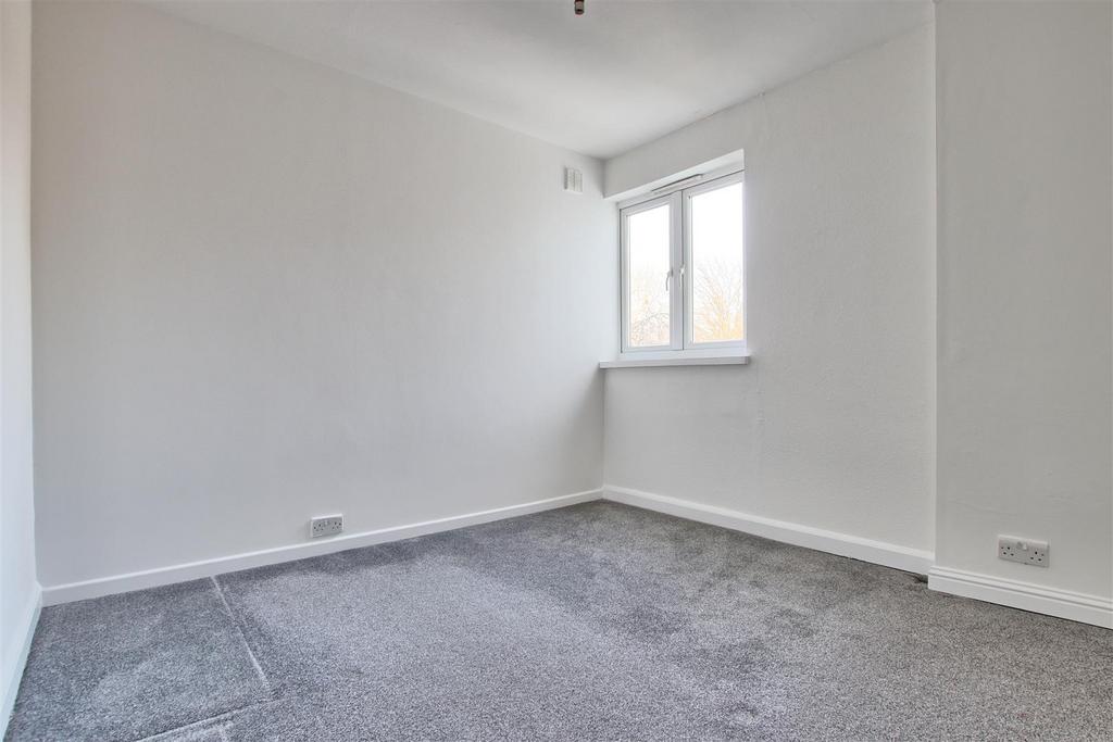 Bedroom 4 - 1.jpg